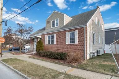 Main picture of 6 Watsessing Ave