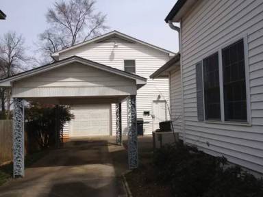 Main picture of 213 E Buford St