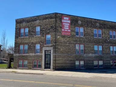 Main picture of 2683 Central St
