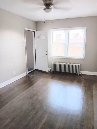 Main picture of 3939 Main St