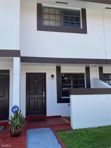 Main picture of 13270 SW 58th Ter
