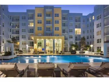 Main picture of 2262 SW 37 Ave