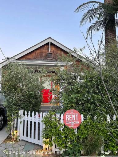 Main picture of 214 Bicknell Ave