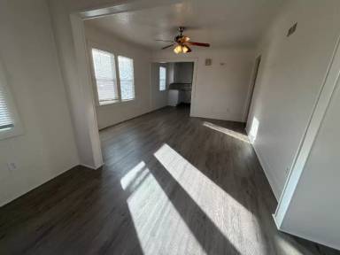 Main picture of 2731 7th Ave