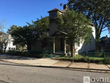 Main picture of 43 Liszt St