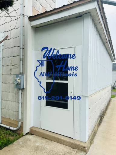 Main picture of 102 W Main St