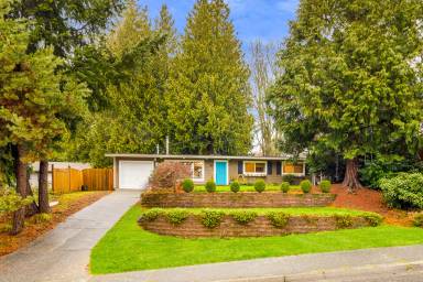 Main picture of 16242 NE 99th St