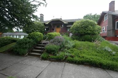 Main picture of 5236 NE 18th Ave