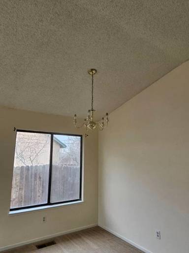 Main picture of 1688 Johns Cir
