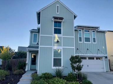 Main picture of 776 Silo St