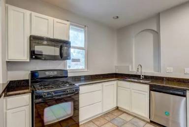 Main picture of 2231 Federal Blvd