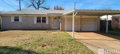 Main picture of 825 Vickie Dr