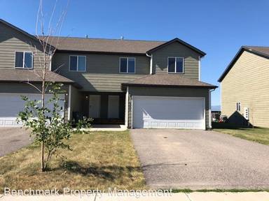 Main picture of 927 N River Rock Dr