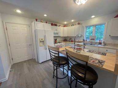 Main picture of 14 Richardson St