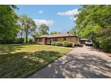 Main picture of 10112 Dogwood St NW