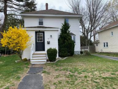 Main picture of 18 Jackson St