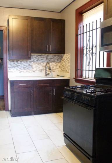 Main picture of 8137 S Sangamon St