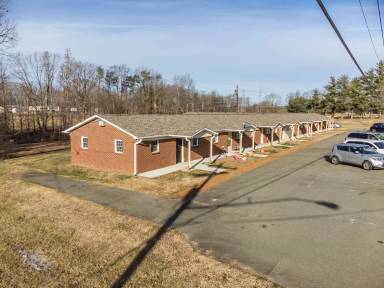 Main picture of 500 Bethania Rural Hall Rd