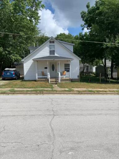 Main picture of 905 Arkansas Ave
