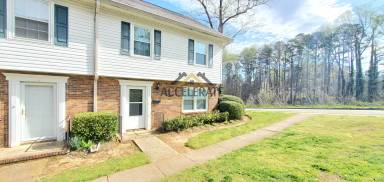 Main picture of 1436 Dover Rd