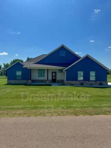 Main picture of 5232 Lily Ln