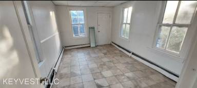 Main picture of 17 E Federal St