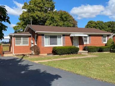 Main picture of 165 Singleton Ln