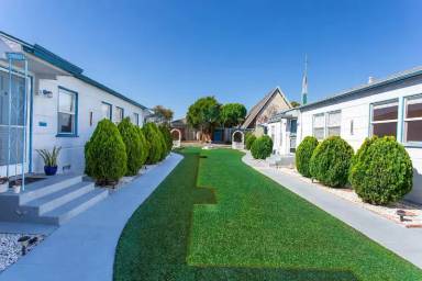 Main picture of 1346 Ocean Park Blvd