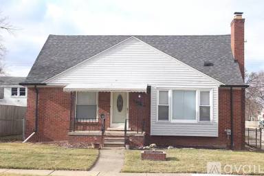 Main picture of 22175 Elmwood Ave