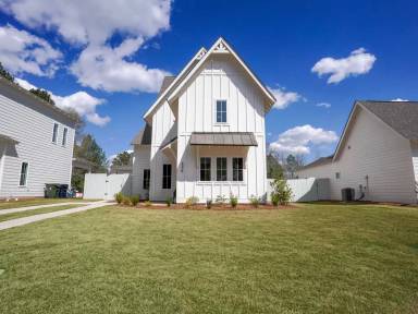 Main picture of 536 Judd Ave