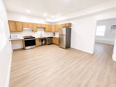 Main picture of Carr Street Flats