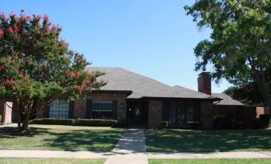Main picture of 1802 Treehouse Ln