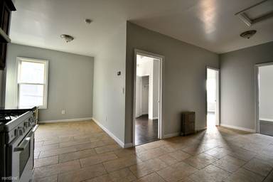 Main picture of 112 Beech St