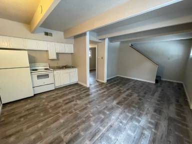 Main picture of 627 W 13th St