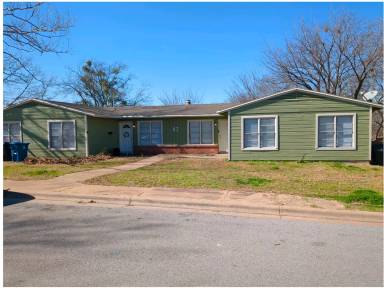 Main picture of 42 Mundt St