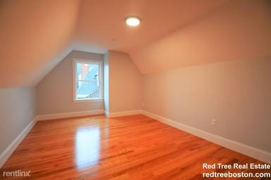 Main picture of 18 Murdock St
