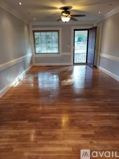 Main picture of 1094 Greenbriar Cir