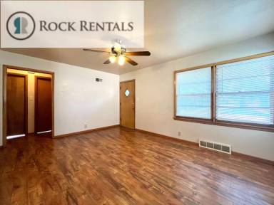Main picture of 1606 E 5th Ave