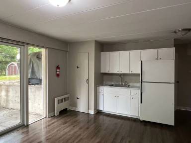 Main picture of 1401 Wooster Rd