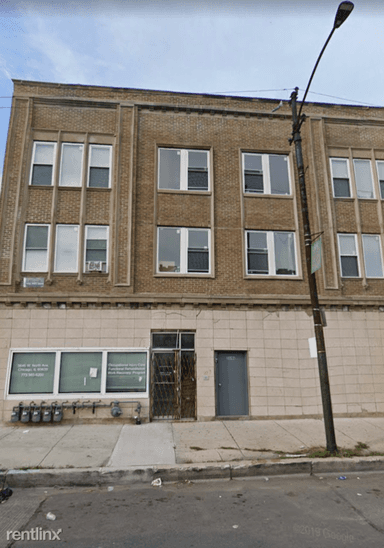 Main picture of 5646 W North Ave