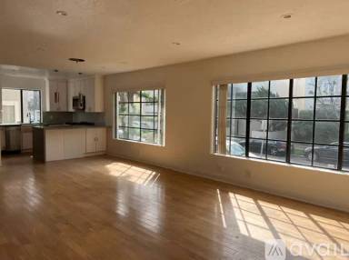 Main picture of 11823 Mayfield Ave