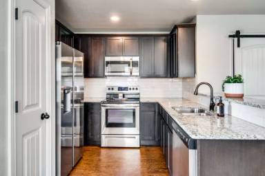 Main picture of 207 W Forest Ave