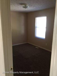 Main picture of 1201 N Woodburn Ave