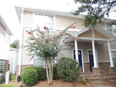 Main picture of 1917 Bloomington Ave