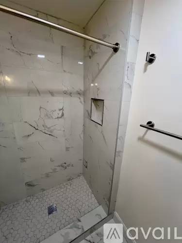 Main picture of 255 Hawaii Ave NE
