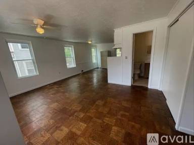 Main picture of 201 Elyria St