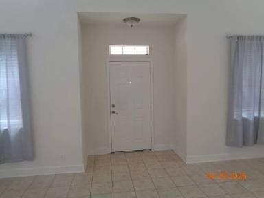 Main picture of 210 Woodhouse Ln