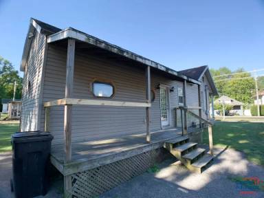 Main picture of 1021 N 5th St