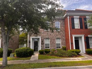 Main picture of 3512 Alexandria Ave