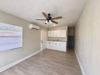 Main picture of 1012 26th St E
